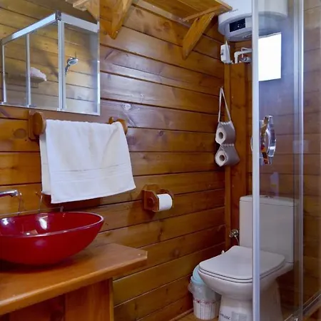 Casa de Férias Refreshing Tiny House With Shared Pool And Balcony In Bodrum